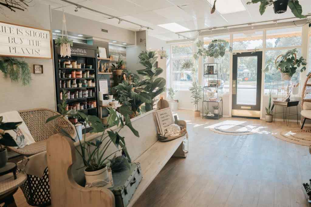 MLS® A2260960 - 320 10 Street  in Wainwright Wainwright, Commercial