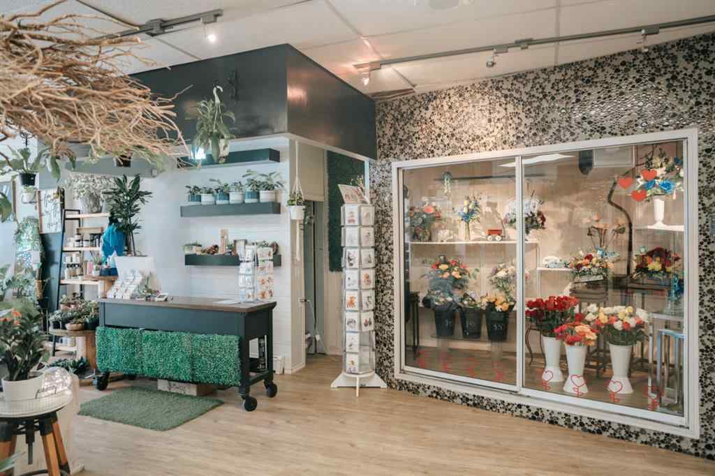 MLS® A2260960 - 320 10 Street  in Wainwright Wainwright, Commercial