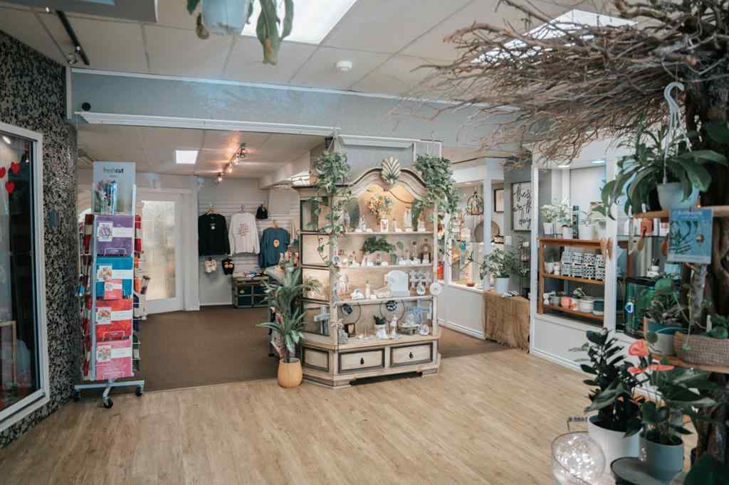 MLS® A2260960 - 320 10 Street  in Wainwright Wainwright, Commercial