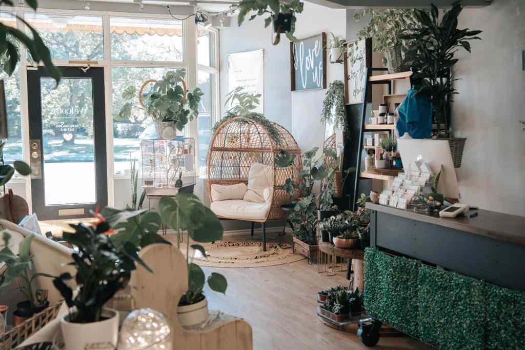 MLS® A2260960 - 320 10 Street  in Wainwright Wainwright, Commercial