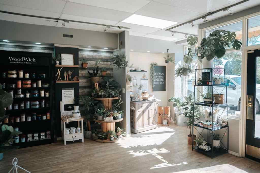 MLS® A2260960 - 320 10 Street  in Wainwright Wainwright, Commercial