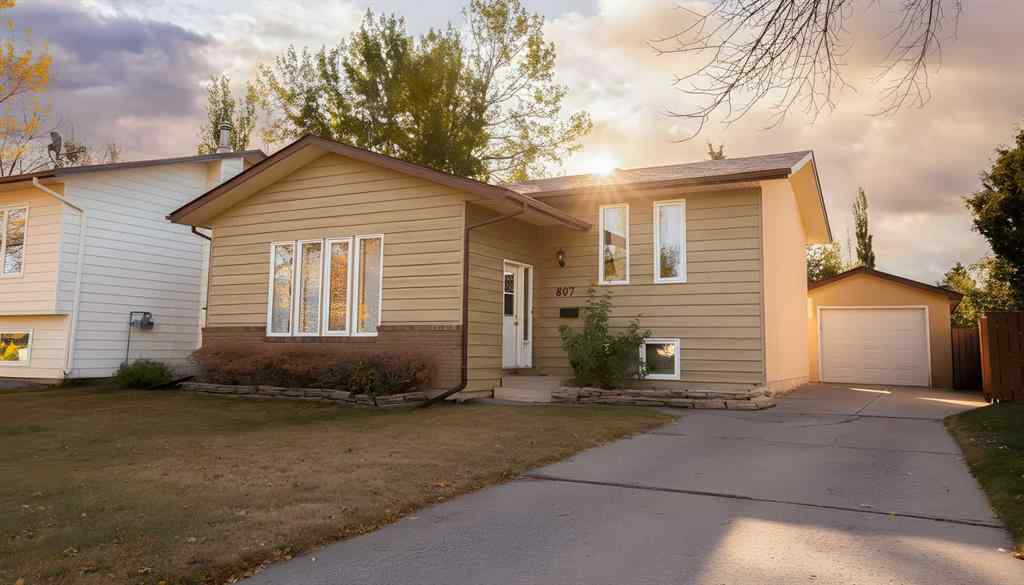 MLS® A2260966 - 897 Red Crow Boulevard W in Indian Battle Heights Lethbridge, Residential