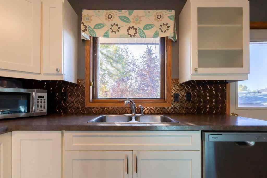 MLS® A2260966 - 897 Red Crow Boulevard W in Indian Battle Heights Lethbridge, Residential