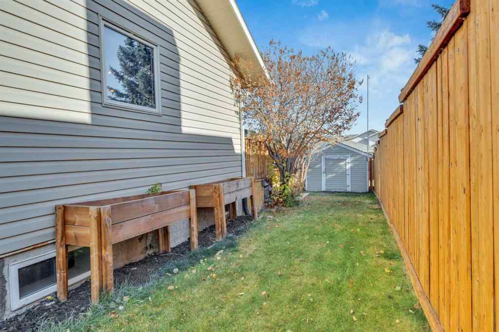 MLS® A2260977 - 16 Parson Drive  in Pierview Sylvan Lake, Residential