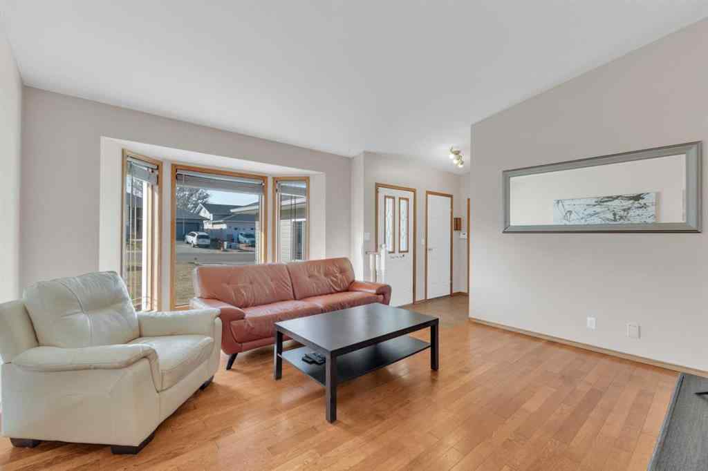 MLS® A2260977 - 16 Parson Drive  in Pierview Sylvan Lake, Residential