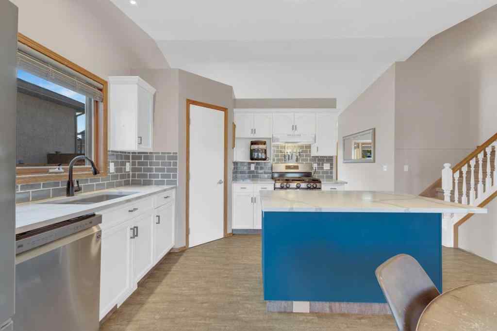 MLS® A2260977 - 16 Parson Drive  in Pierview Sylvan Lake, Residential