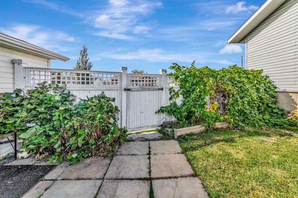 MLS® A2260981 - 4905 21 Street  in Wallacefield Lloydminster, Residential