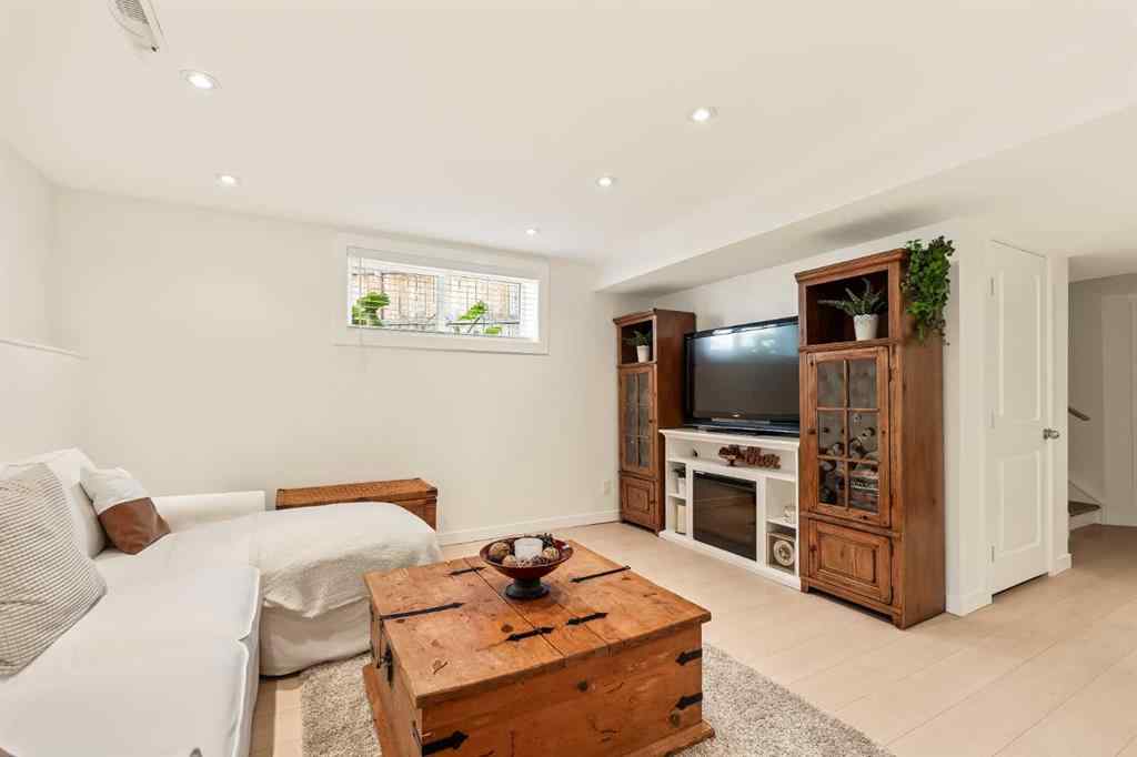 MLS® A2260995 - 151 Kingsbridge Road SE in Kings Heights Airdrie, Residential