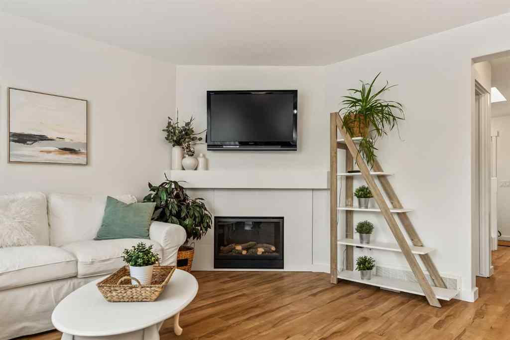 MLS® A2260995 - 151 Kingsbridge Road SE in Kings Heights Airdrie, Residential