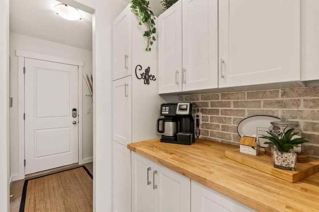 MLS® A2260995 - 151 Kingsbridge Road SE in Kings Heights Airdrie, Residential