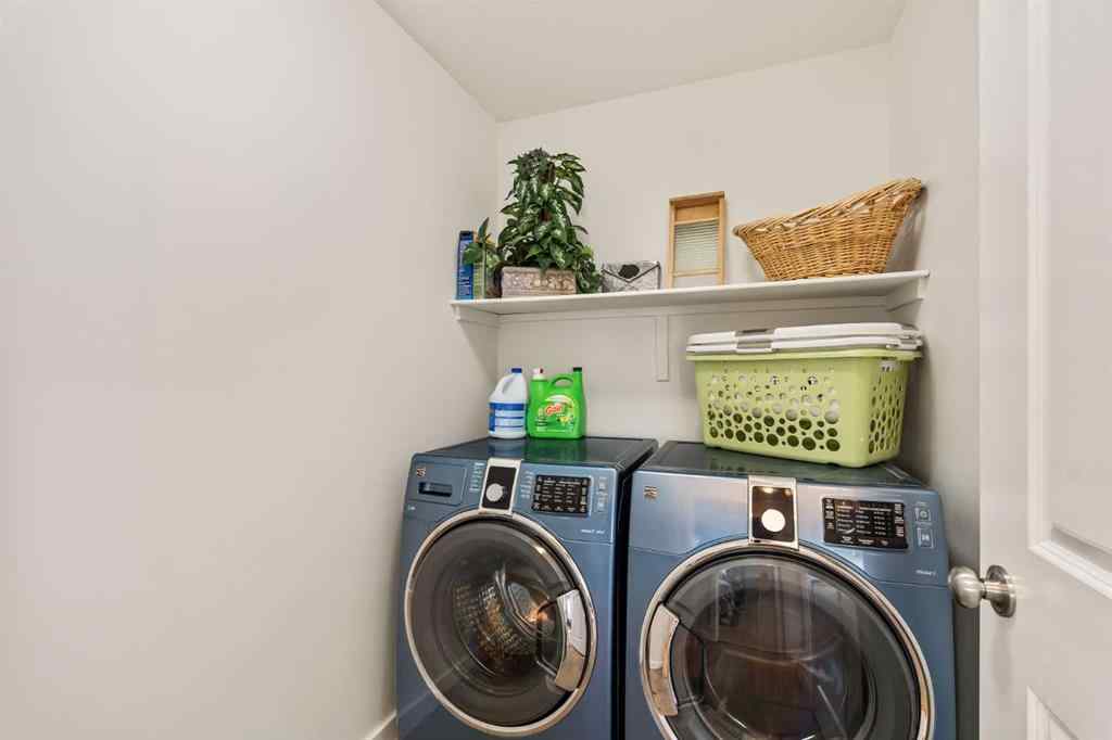 MLS® A2260995 - 151 Kingsbridge Road SE in Kings Heights Airdrie, Residential