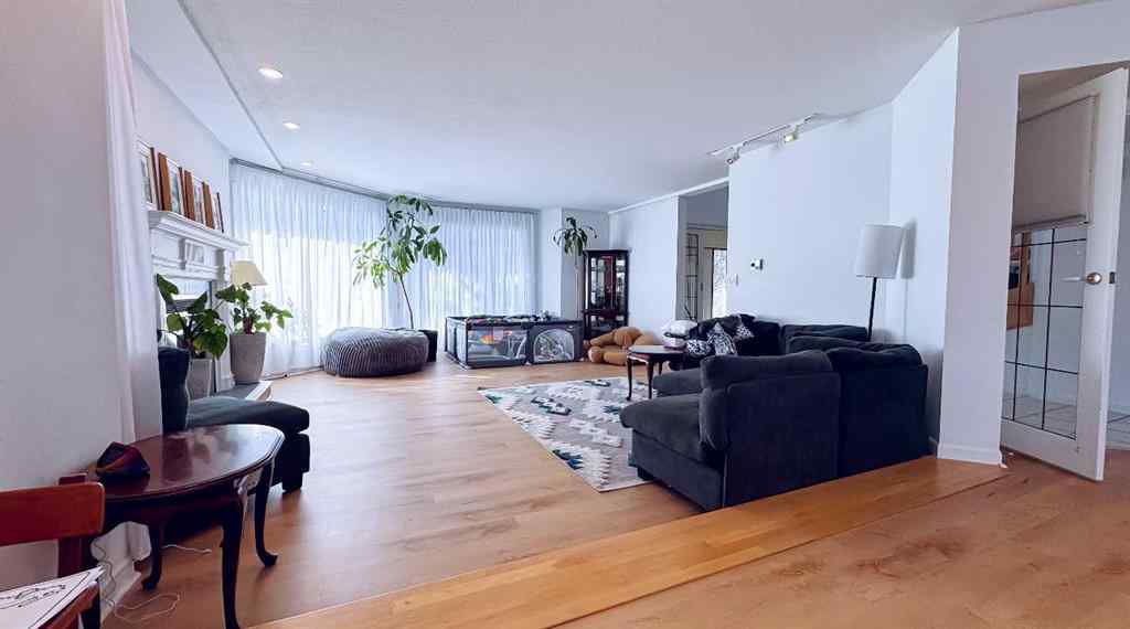 MLS® A2260998 - 10010 89 Street NW in The Pines Peace River, Residential