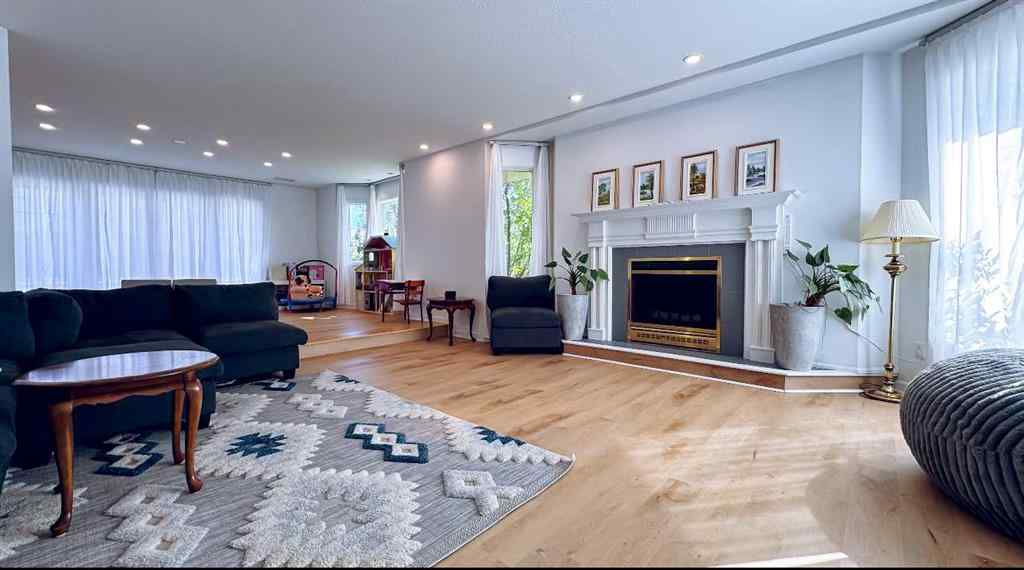 MLS® A2260998 - 10010 89 Street NW in The Pines Peace River, Residential