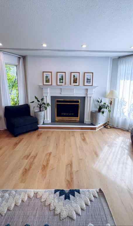 MLS® A2260998 - 10010 89 Street NW in The Pines Peace River, Residential