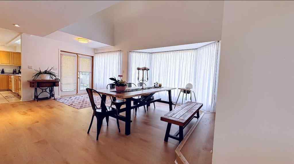 MLS® A2260998 - 10010 89 Street NW in The Pines Peace River, Residential