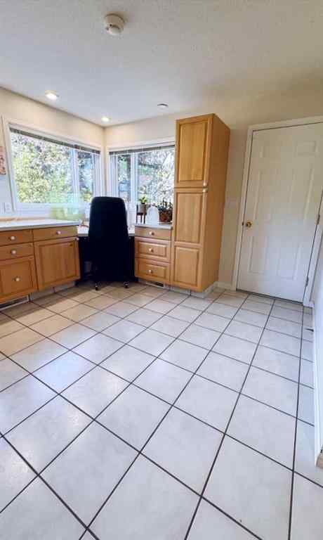 MLS® A2260998 - 10010 89 Street NW in The Pines Peace River, Residential