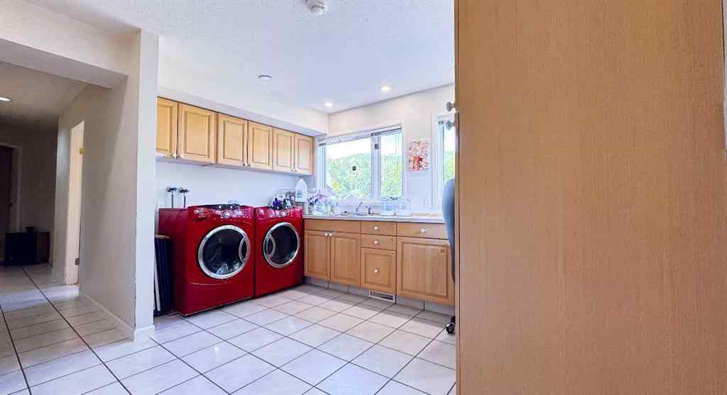 MLS® A2260998 - 10010 89 Street NW in The Pines Peace River, Residential