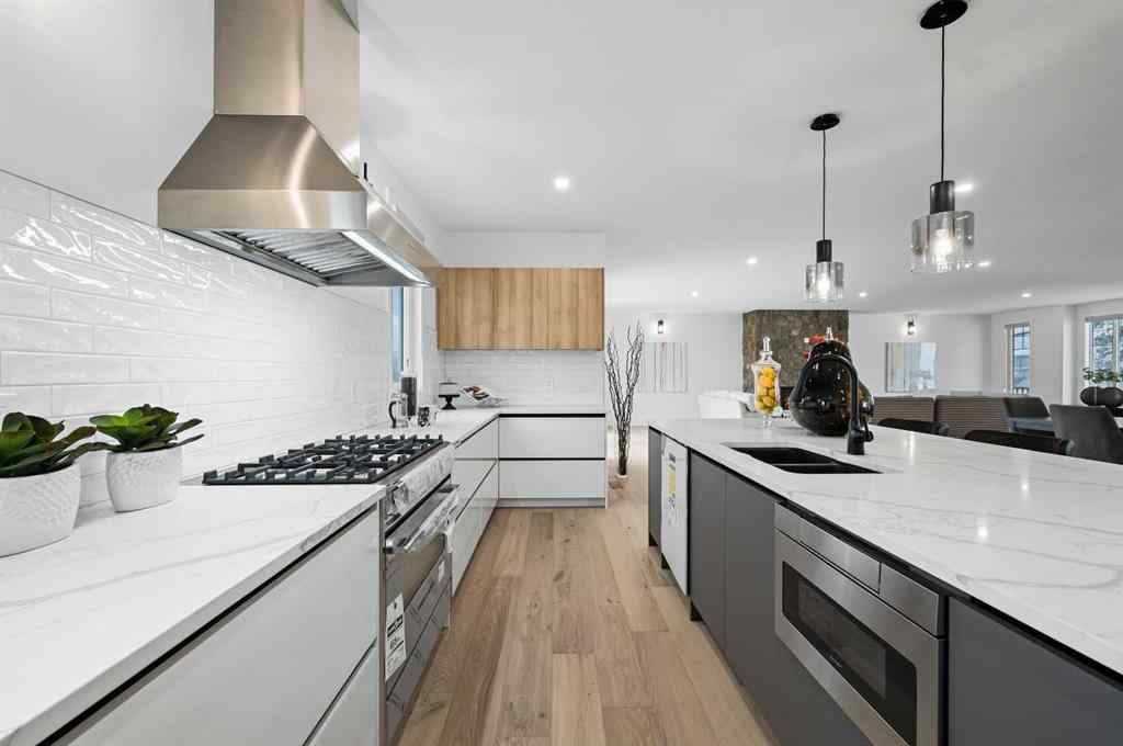 MLS® A2261004 - 54 Malibou Road SW in Meadowlark Park Calgary, Residential