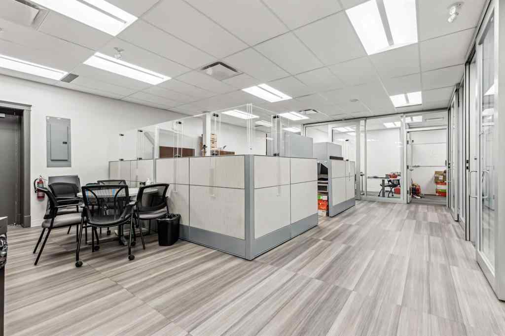 MLS® A2261007 - 5799 3 Street SE in Manchester Industrial Calgary, Commercial