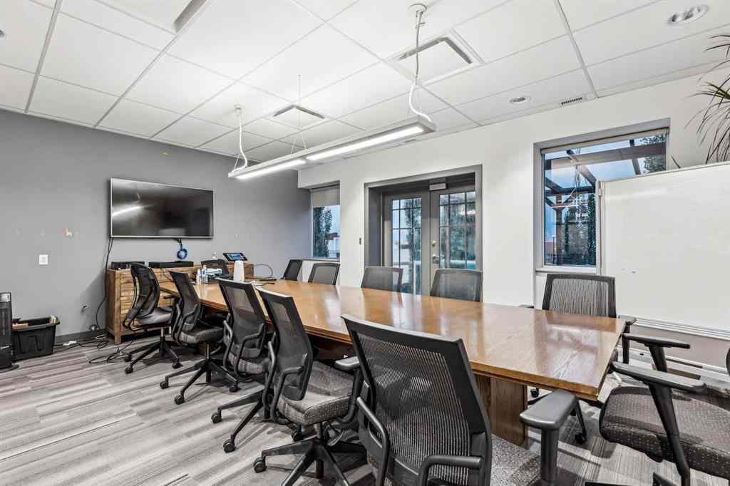 MLS® A2261007 - 5799 3 Street SE in Manchester Industrial Calgary, Commercial