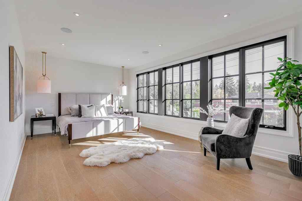 MLS® A2261008 - 109 Roxboro Road SW in Roxboro Calgary, Residential