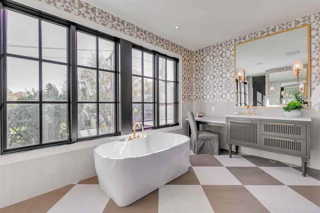 MLS® A2261008 - 109 Roxboro Road SW in Roxboro Calgary, Residential