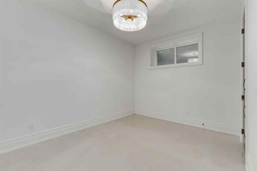 MLS® A2261008 - 109 Roxboro Road SW in Roxboro Calgary, Residential