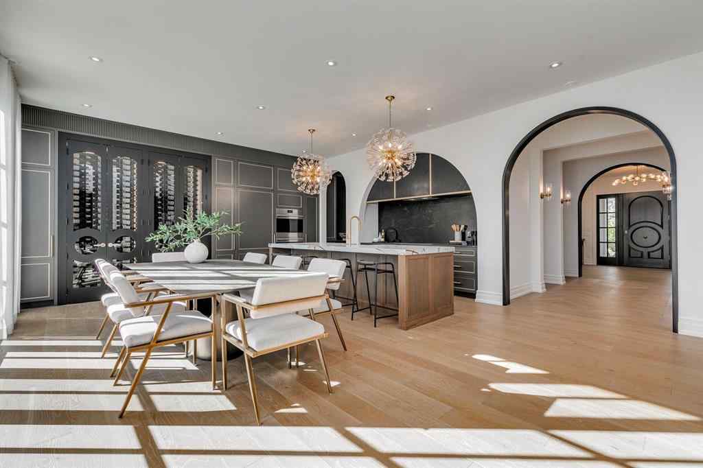 MLS® A2261008 - 109 Roxboro Road SW in Roxboro Calgary, Residential