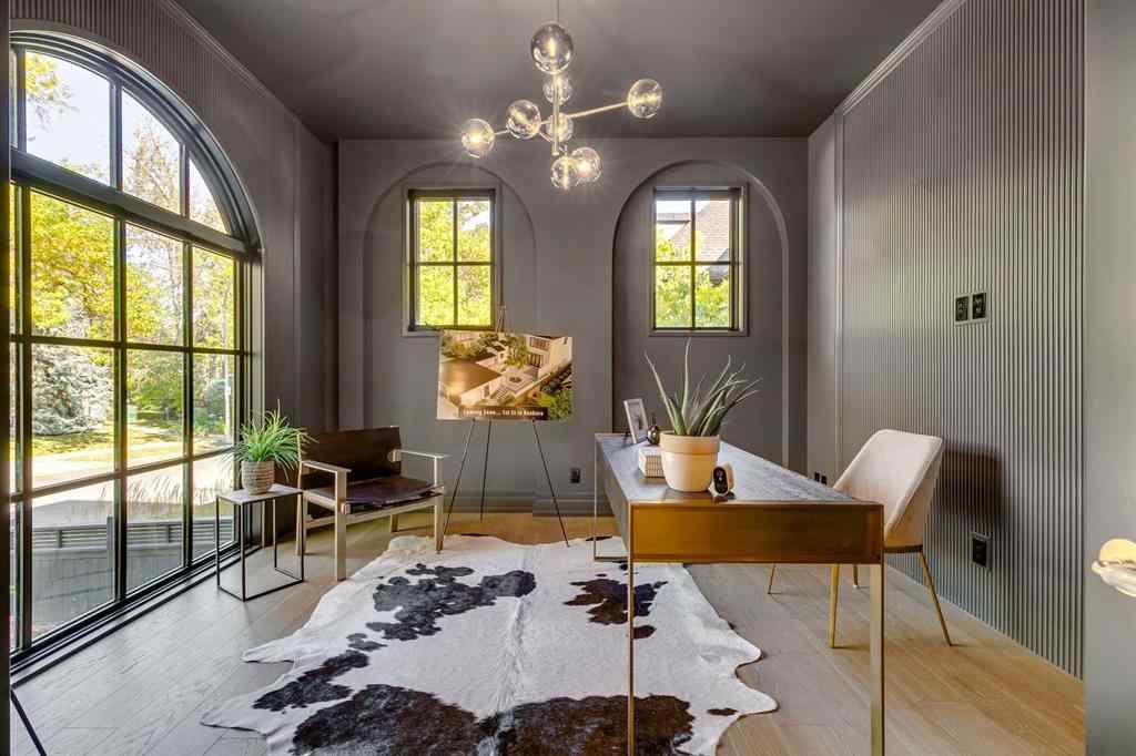 MLS® A2261008 - 109 Roxboro Road SW in Roxboro Calgary, Residential