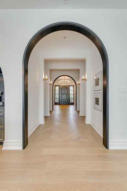 MLS® A2261008 - 109 Roxboro Road SW in Roxboro Calgary, Residential