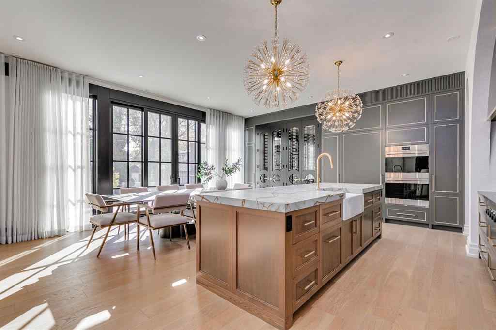 MLS® A2261008 - 109 Roxboro Road SW in Roxboro Calgary, Residential