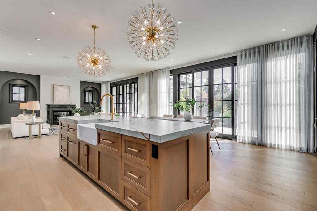 MLS® A2261008 - 109 Roxboro Road SW in Roxboro Calgary, Residential