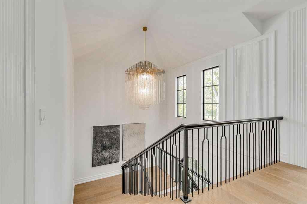 MLS® A2261008 - 109 Roxboro Road SW in Roxboro Calgary, Residential