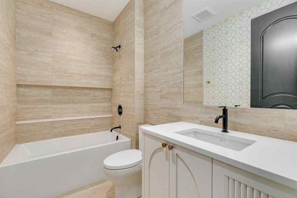 MLS® A2261008 - 109 Roxboro Road SW in Roxboro Calgary, Residential