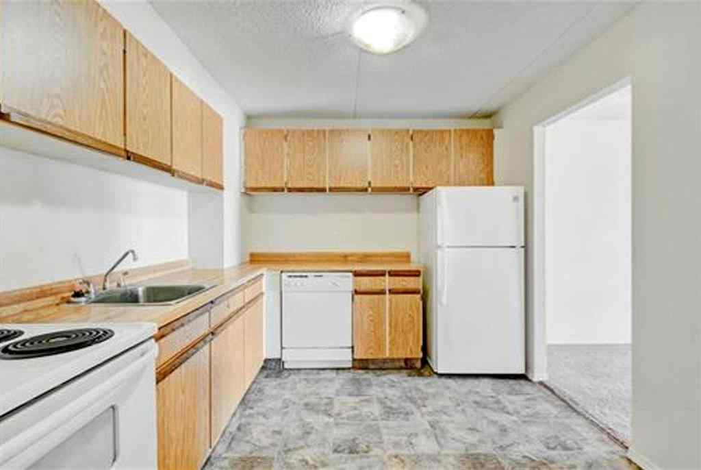 MLS® A2261010 - Unit #1105 5204 Dalton Drive NW in Dalhousie Calgary, Residential