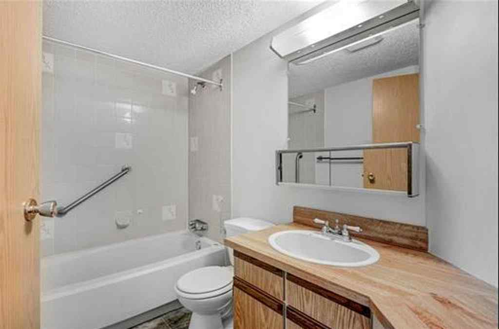 MLS® A2261010 - Unit #1105 5204 Dalton Drive NW in Dalhousie Calgary, Residential