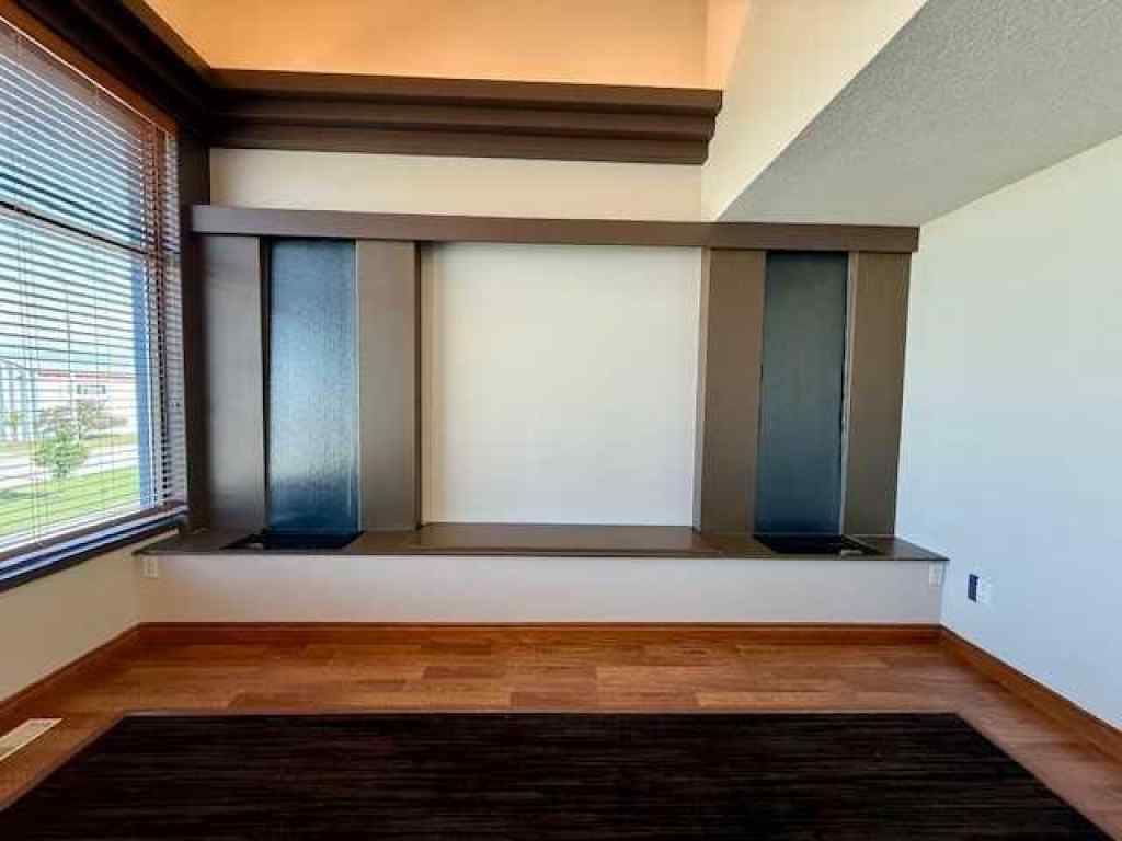 MLS® A2261019 - Unit #101 8715 109 Street  in Richmond Industrial Park Grande Prairie, Commercial