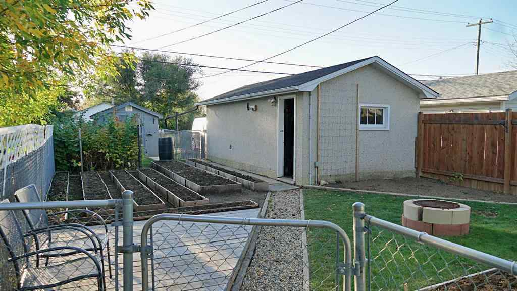 MLS® A2261020 - 5518 50 Street  in Vegreville Vegreville, Residential