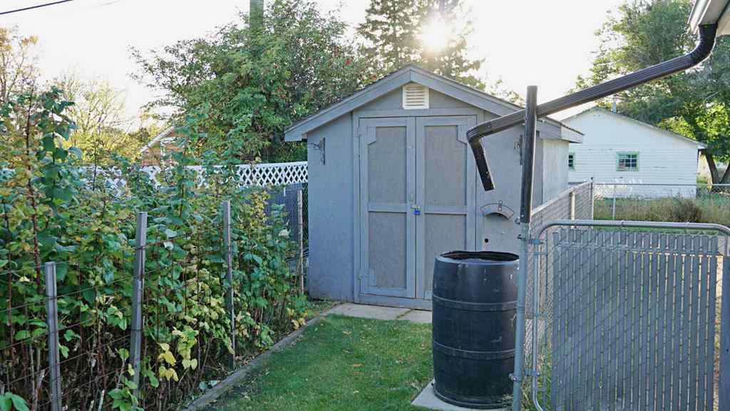 MLS® A2261020 - 5518 50 Street  in Vegreville Vegreville, Residential