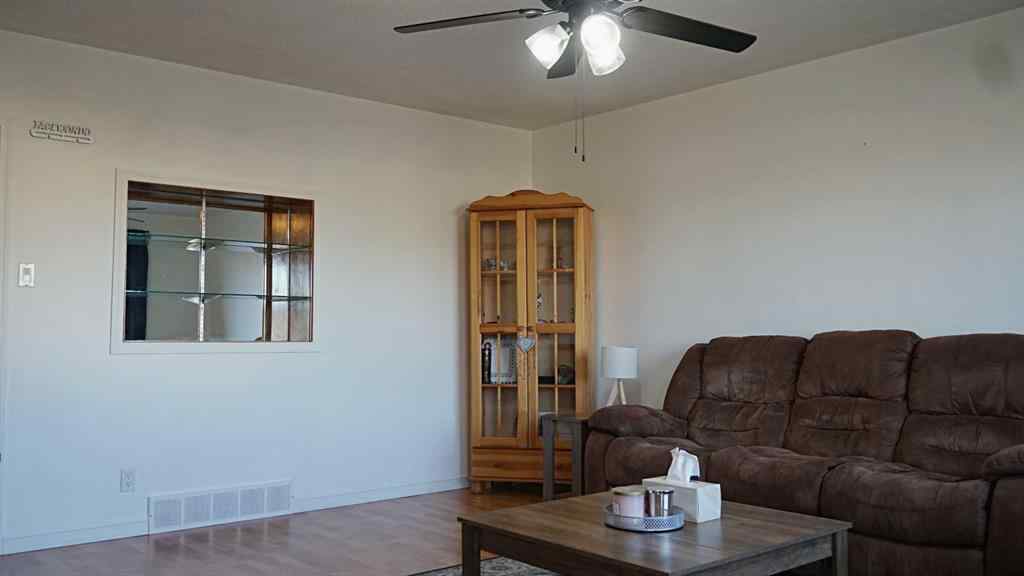 MLS® A2261020 - 5518 50 Street  in Vegreville Vegreville, Residential