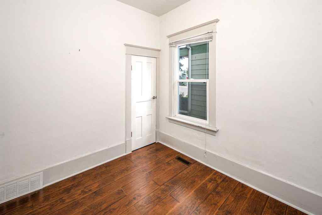 MLS® A2261032 - 905 19 Avenue NW in Mount Pleasant Calgary, Residential