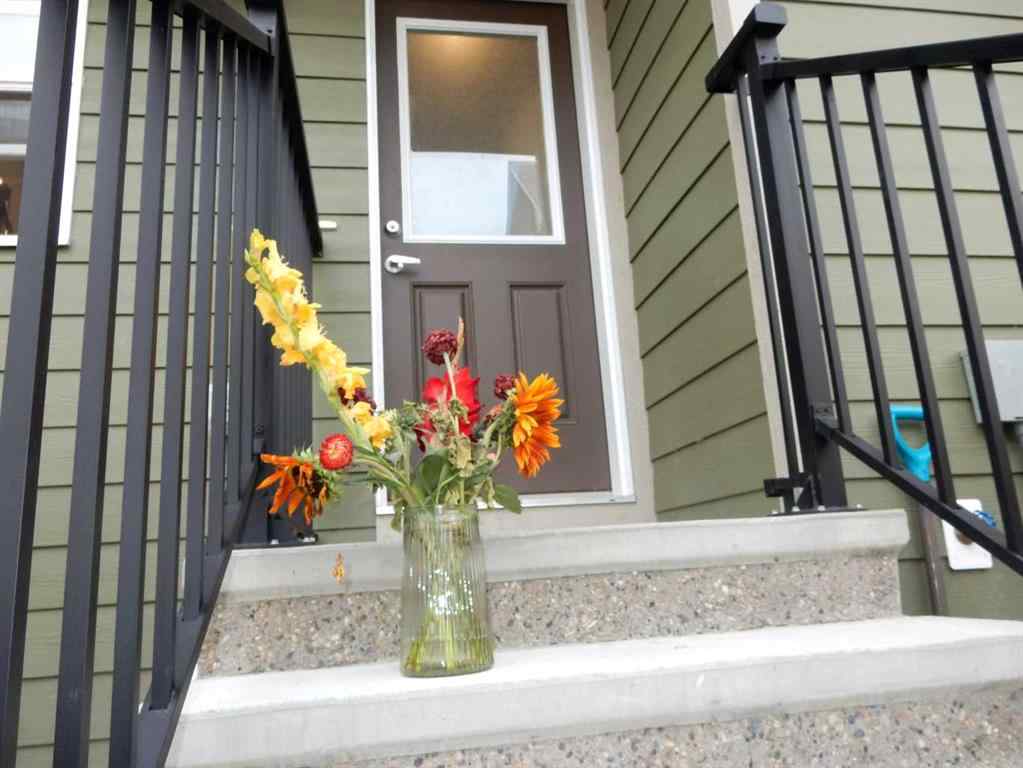 MLS® A2261039 - 352 Cranbrook Square SE in Cranston Calgary, Residential