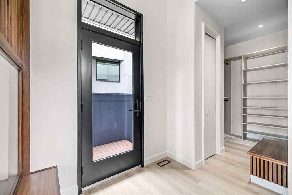 MLS® A2261041 - 3D Willow Crescent SW in Spruce Cliff Calgary, Residential