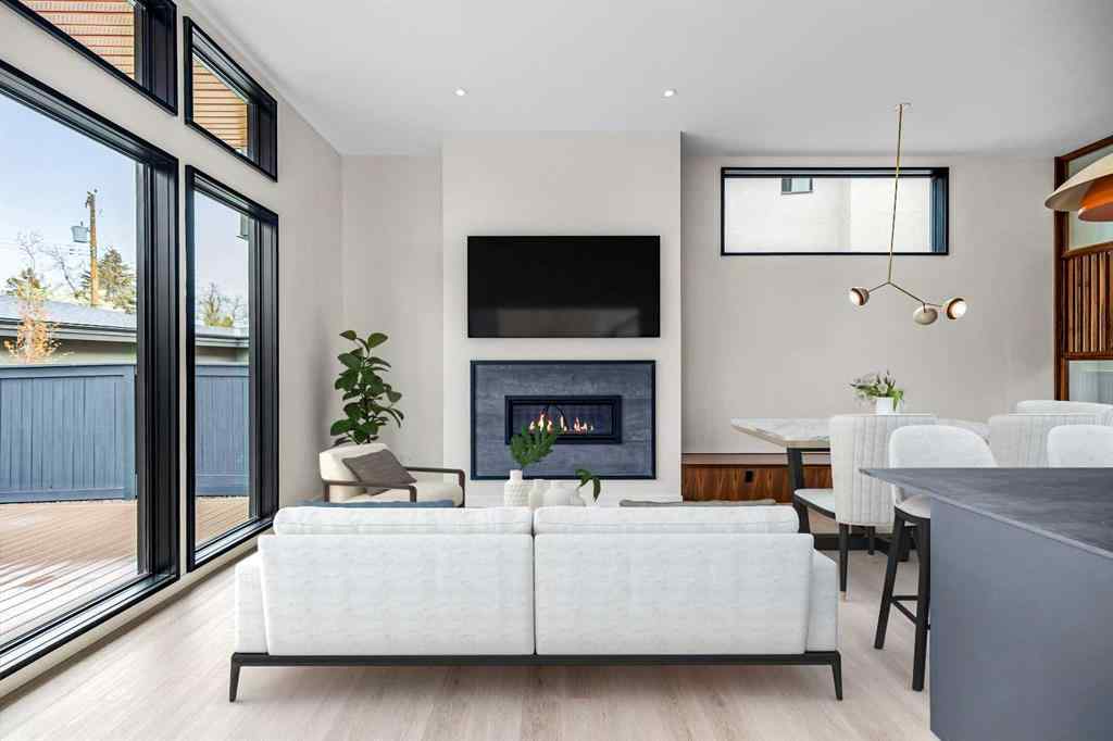 MLS® A2261041 - 3D Willow Crescent SW in Spruce Cliff Calgary, Residential