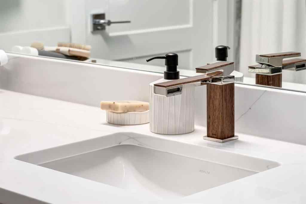 MLS® A2261044 - Unit #1306 110 Greenbriar Place NW in Greenwood/Greenbriar Calgary, Residential