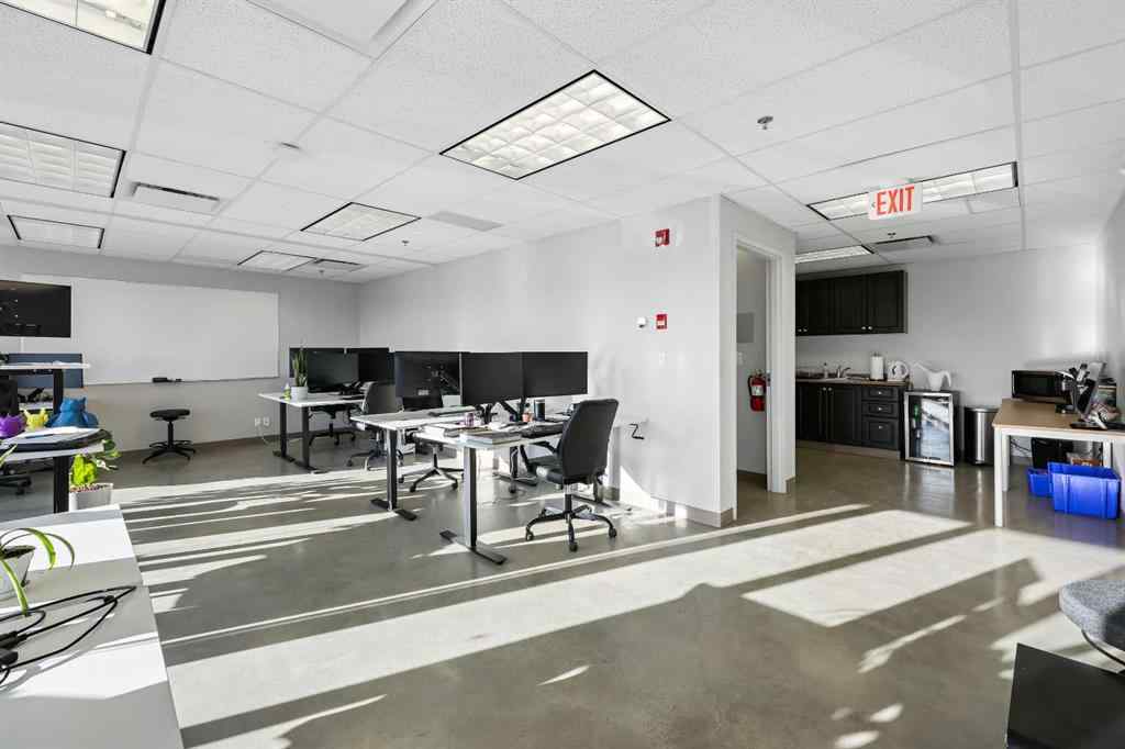 MLS® A2261050 - Unit #112 2719 7 Avenue NE in Meridian Calgary, Commercial