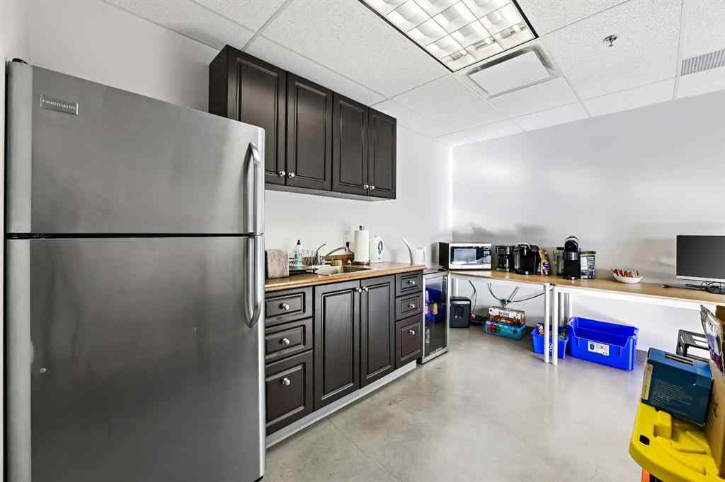 MLS® A2261050 - Unit #112 2719 7 Avenue NE in Meridian Calgary, Commercial