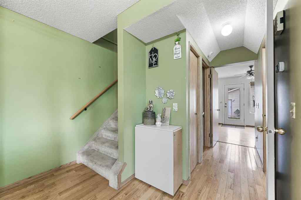 MLS® A2261056 - 24 Laguna Close NE in Monterey Park Calgary, Residential