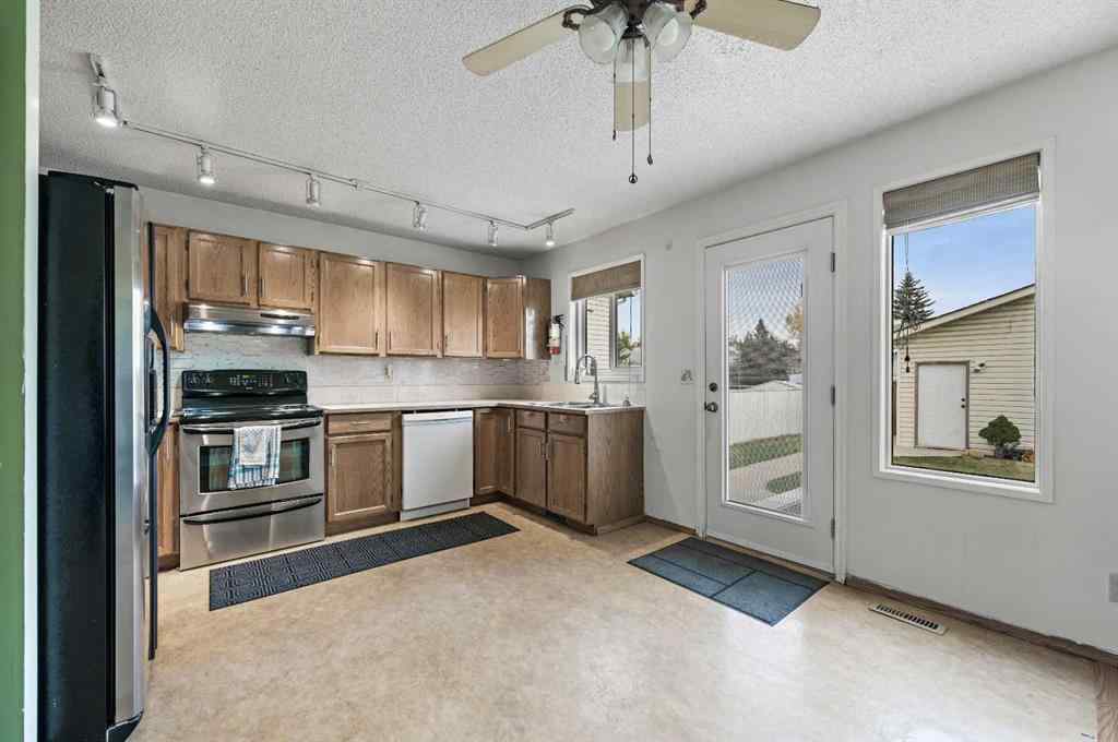 MLS® A2261056 - 24 Laguna Close NE in Monterey Park Calgary, Residential