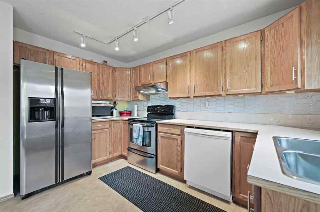 MLS® A2261056 - 24 Laguna Close NE in Monterey Park Calgary, Residential